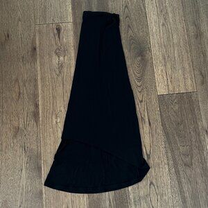 Amour Vert Black Knit High-Low Circle skirt